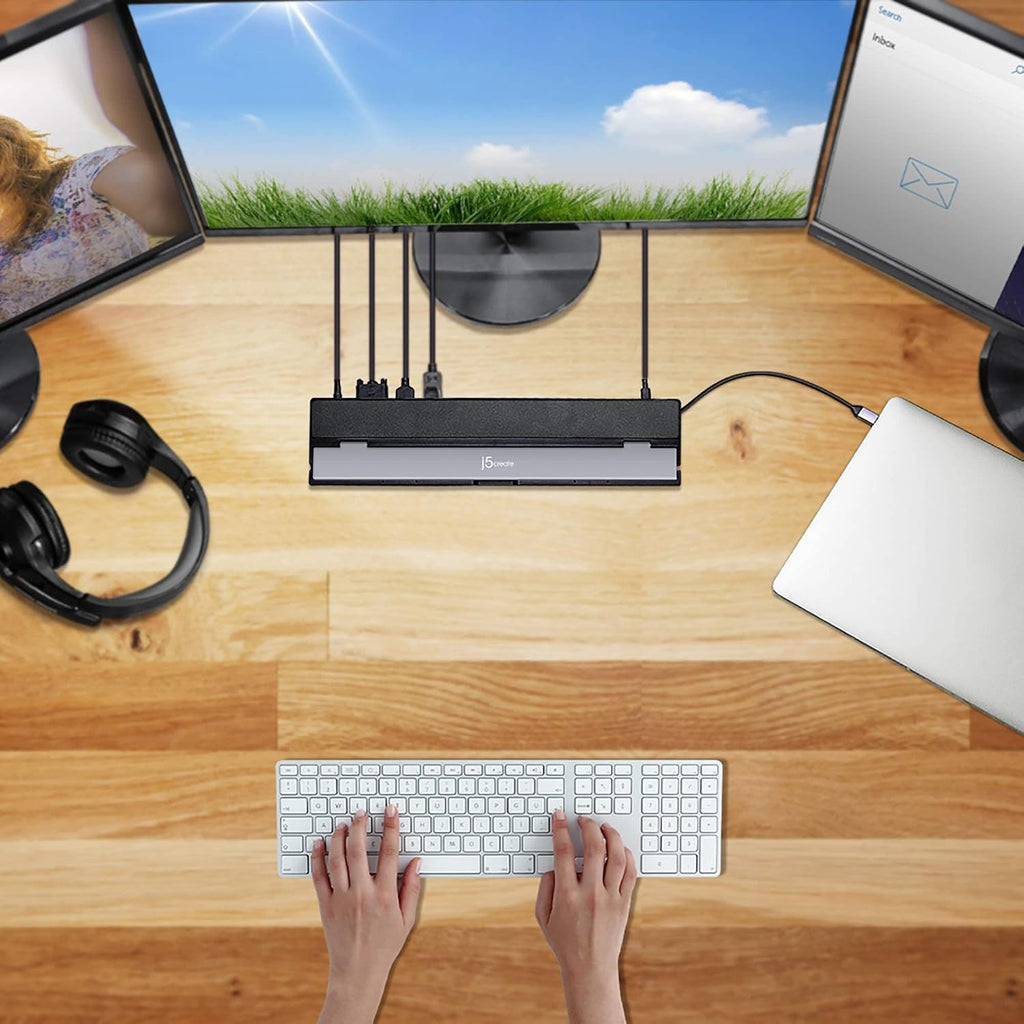 j5create USB-C Docking Station up to 3 Displays with 100W PD Charger