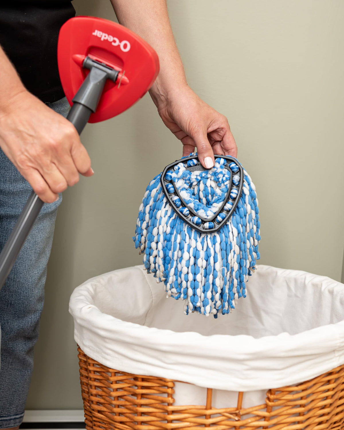 O-Cedar RinseClean Clean Water Spin Mop and Bucket System + 2 Extra Mop Heads | Clean with Clean Water | Removes 99% of Bacteria
