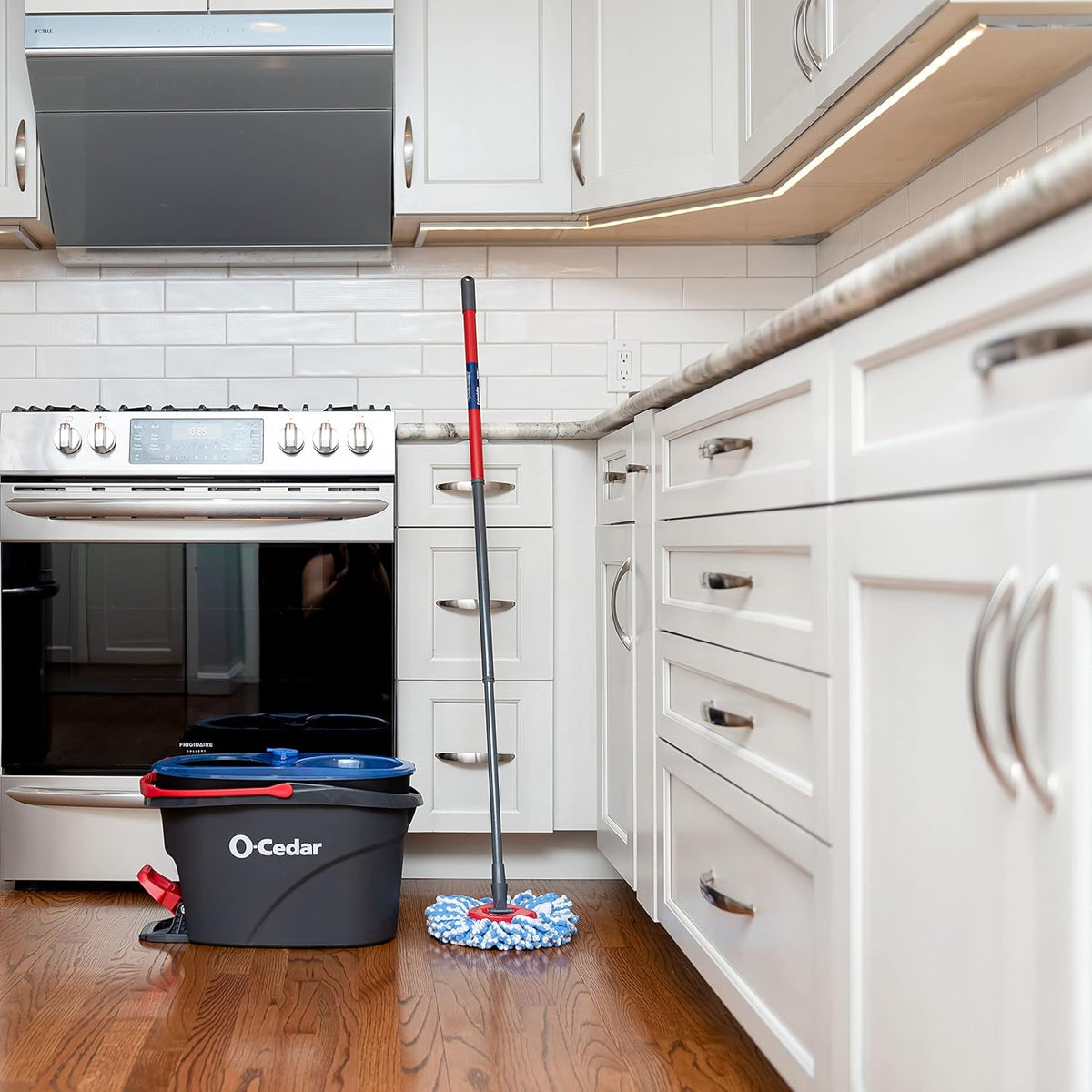O-Cedar RinseClean Clean Water Spin Mop and Bucket System + 2 Extra Mop Heads | Clean with Clean Water | Removes 99% of Bacteria